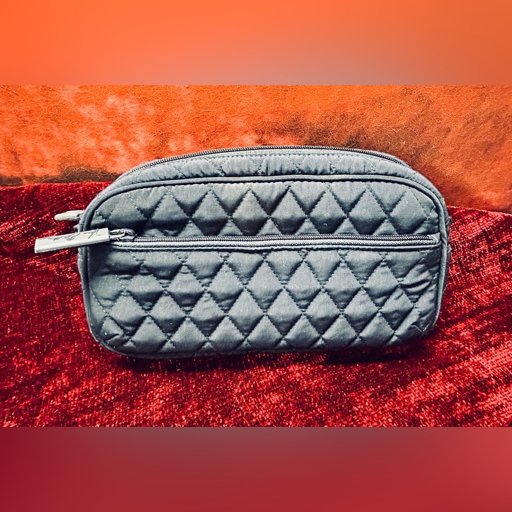 Vera Bradley Trip Kit Navy Blue Microfiber Cosmetic Bag Quilted
Zip Closure